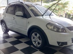 Dijual Cepat Suzuki SX4 X-Over 2011 di Jawa Timur 10