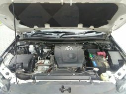 Dijual Mobil Mitsubishi Pajero Sport Dakar 2.4 Automatic 2018 di Tangerang Selatan 4