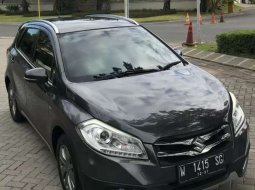 Mobil Suzuki SX4 2016 terbaik di Jawa Timur 10