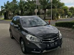 Mobil Suzuki SX4 2016 terbaik di Jawa Timur 4