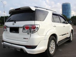 Jual Mobil Toyota Fortuner G TRD 2012 Putih di DKI Jakarta 7