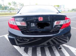 Mobil Honda Civic 2013 1.8 terbaik di Kalimantan Selatan 6