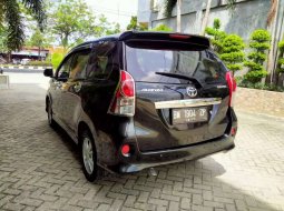 Jual Toyota Avanza Veloz 2012 harga murah di Riau 4