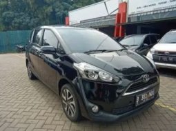 Jual Mobil Bekas Toyota Sienta V 2019 di Tangerang Selatan 6