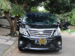 Jual Mobil Bekas Toyota Alphard SC 2012 di Depok 2