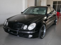 Jual Mobil Bekas Mercedes benz E 240 Elegant AT V6 2004 di Bantul, Yogyakarta 8