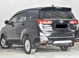 Dijual Mobil Toyota Kijang Innova V 2016 di Depok 4