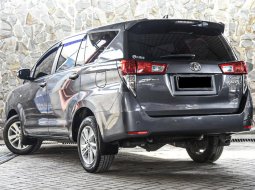 Jual Mobil Toyota Kijang Innova V 2017 di Depok 4