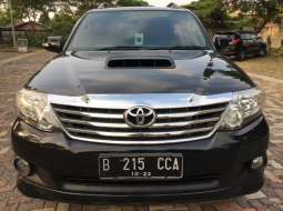 Dijual Toyota Fortuner VNT Turbo Diesel AT 2013 Hitam, Super Istimewa, Bekasi Jawa Barat 5