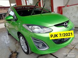 Dijual cepat mobil Mazda 2 R AT 2011, DKI Jakarta 2