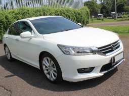 FLASH SALE !! Honda Accord 2.4 VTi-L 2015 Putih, DKI Jakarta 9