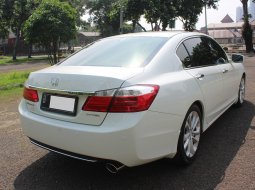 FLASH SALE !! Honda Accord 2.4 VTi-L 2015 Putih, DKI Jakarta 7