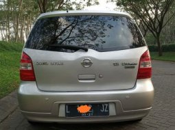 Dijual Mobil Bekas Nissan Grand Livina XV Ultimate 2012 di Jawa Timur 5
