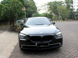 Dijual Mobil BMW 7 Series 730i 2010 Mesin Oke, DKI Jakarta 9