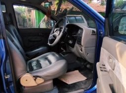 Dijual cepat mobil Isuzu Panther 2.5 Manual 2001 di Jawa Tengah 1