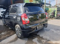 Dijual Mobil Toyota Etios Valco G 2013 Hitam, Bali 2