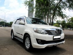 Dijual Mobil Bekas Toyota Fortuner G TRD 2012 di DKI Jakarta 4