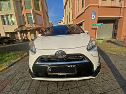 Dijual mobil bekas Toyota Sienta V 2017 Nego di DKI Jakarta 5