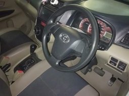 Dijual mobil Toyota Avanza G 2012 di Jawa Barat 3