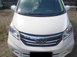 Dijual Mobil Honda Freed 1.5 S AT 2015 di DI Yogyakarta 5