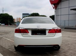 Dijual Mobil Bekas Honda Accord 2.4 VTi-L 2015 Putih di DKI Jakarta 8