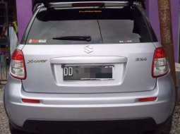 Mobil Suzuki SX4 2009 X-Over dijual, Sulawesi Selatan 5