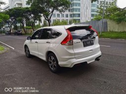Mobil Honda CR-V 2014 2.4 terbaik di Jawa Timur 15