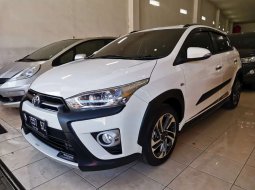 Jual mobil bekas murah Toyota Yaris Heykers 2017 di Jawa Timur 8