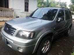 Jawa Barat, Ford Escape XLT 2007 kondisi terawat 9