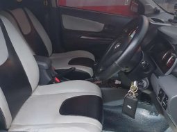 Dijual mobil bekas Toyota Avanza Veloz, Banten  4