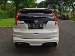 Mobil Honda CR-V 2014 2.4 terbaik di Jawa Timur 5