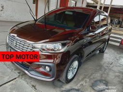 Dijual cepat mobil Suzuki Ertiga GX AT 2018 di Bekasi 3