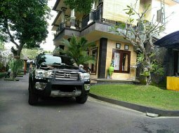 Dijual Cepat Toyota Fortuner G 2010 Hitam di Bali 5