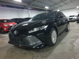 Toyota Camry V  5