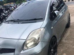 Mobil Toyota Yaris 2010 E terbaik di Kalimantan Selatan 5