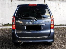 Dijual Mobil Bekas Daihatsu Xenia Xi 2009 di Depok  2