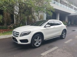 Jual Mobil Mercedes-Benz GLA 200 Sport AMG 2016/2017 Putih, DKI Jakarta 8