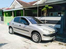 Mobil Peugeot 206 2001 XR terbaik di Jawa Tengah 6