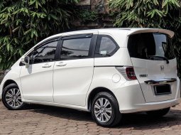 Jual Mobil Bekas Honda Freed E 2015 di Tangerang Selatan 4
