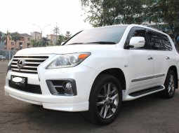 Dijual Mobil Lexus LX 570 2012 Putih, DKI Jakarta 9