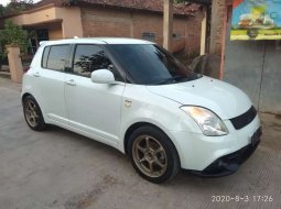 Mobil Suzuki Swift 2010 GT3 terbaik di Jawa Tengah 4