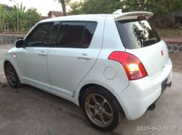 Mobil Suzuki Swift 2010 GT3 terbaik di Jawa Tengah 1