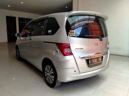 Jual Mobil Honda Freed PSD 2013 di Jawa Barat 8