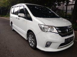 Jual Mobil Nissan Serena Highway Star 2013 Bekasi 10