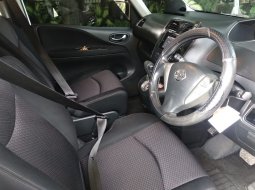 Jual Mobil Nissan Serena Highway Star 2013 Bekasi 4