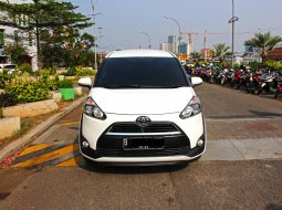 Dijual Mobil Bekas Toyota Sienta V 2017 di DKI Jakarta 5