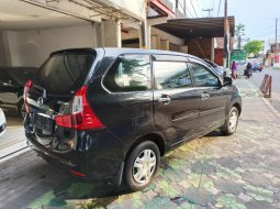 Jual Mobil Bekas Daihatsu Xenia R Manual 2016 di Jawa Timur 1