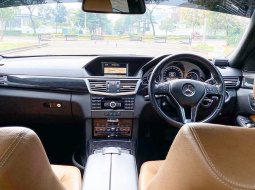 Dijual Cepat Mercedes-Benz E-Class 250 2012 di Tangerang Selatan 6