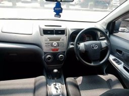 Dijual Mobil Toyota Avanza Veloz 2014  Terawat di Bekasi 3