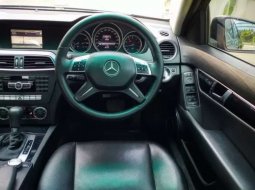 Mobil Mercedes-Benz C-Class 2012 C200 terbaik di DKI Jakarta 8